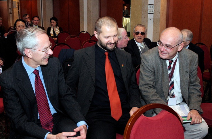 Zakladatel ústavu prof. Jan Herget (vpravo) s prof. Kenem Weirem z USA, jednou z význačných postav oboru plicní cirkulace (2006)